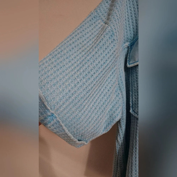 ILLA ILLA soft waffleknit mineral washed button up short sleeve top. Aqua. Small - Picture 5 of 10